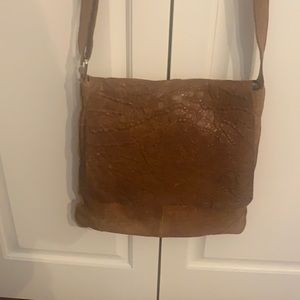 Maxon collection messenger crossbody bag